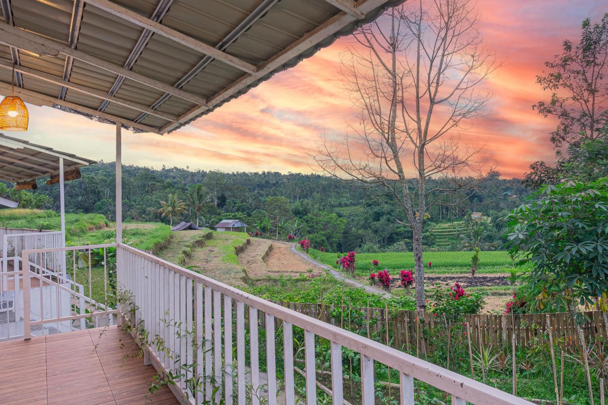 Santya Loka Lodge & Twin Waterfall Jatiluwih Ngoại thất bức ảnh